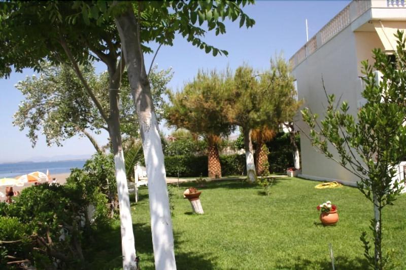 Posidonia Pension Amarynthos Exterior foto