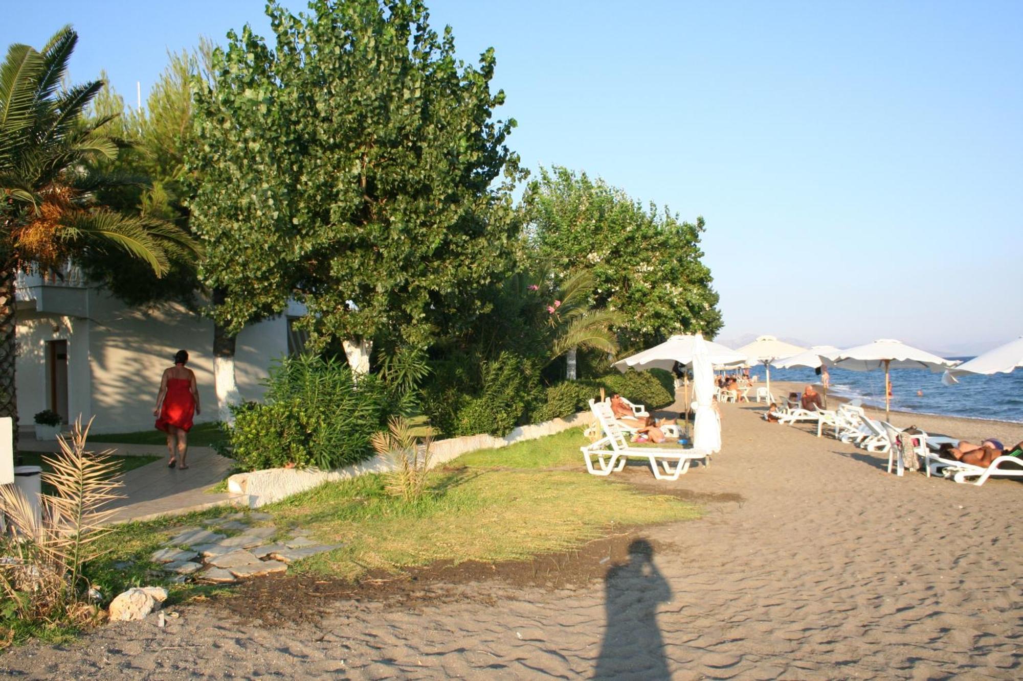 Posidonia Pension Amarynthos Exterior foto
