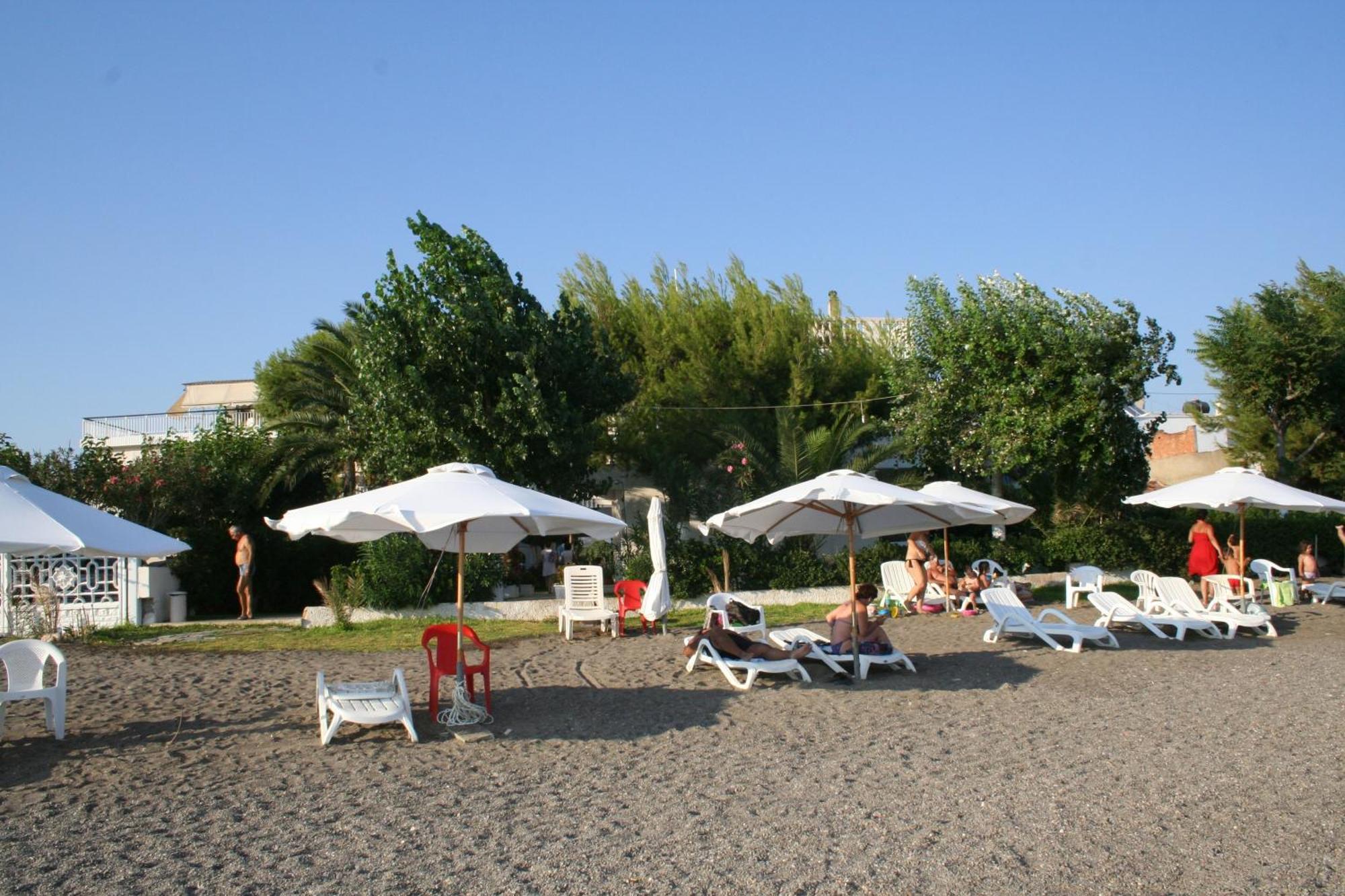 Posidonia Pension Amarynthos Exterior foto