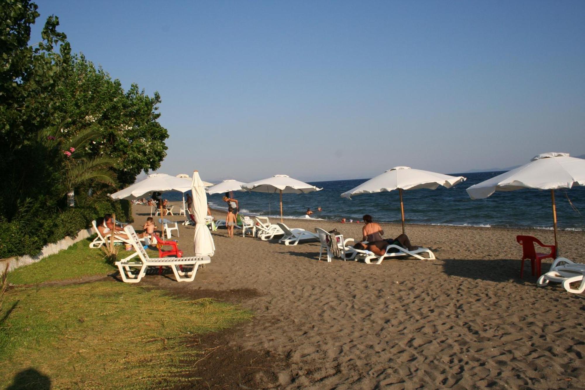 Posidonia Pension Amarynthos Exterior foto
