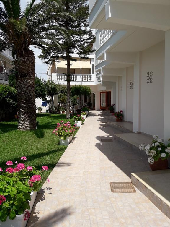 Posidonia Pension Amarynthos Exterior foto